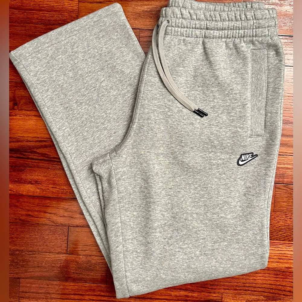 NWT Men’s Nike Sweatpants
